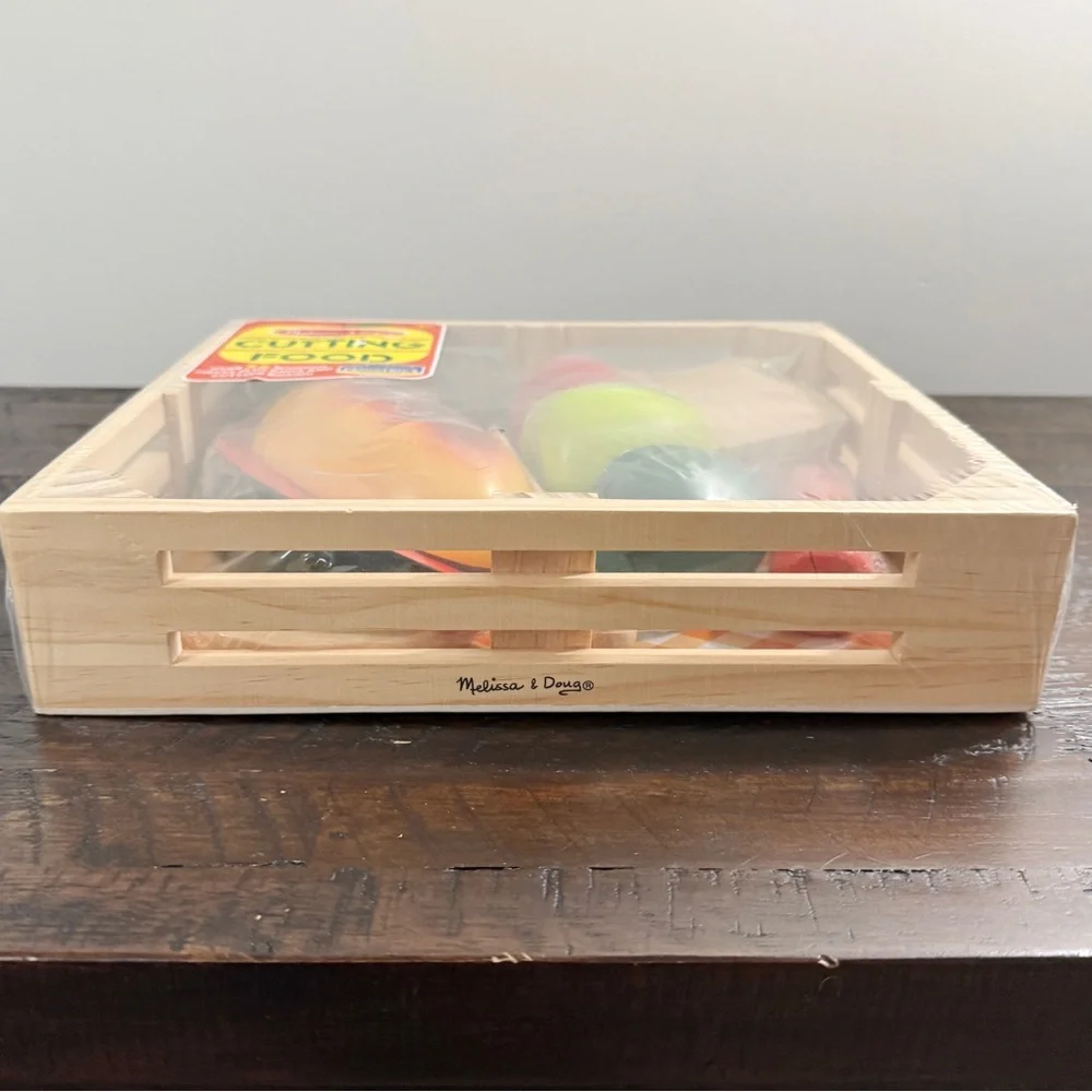 Melissa & Doug Cutting Food 25 Pieces Wooden Set Toy New with Tags
